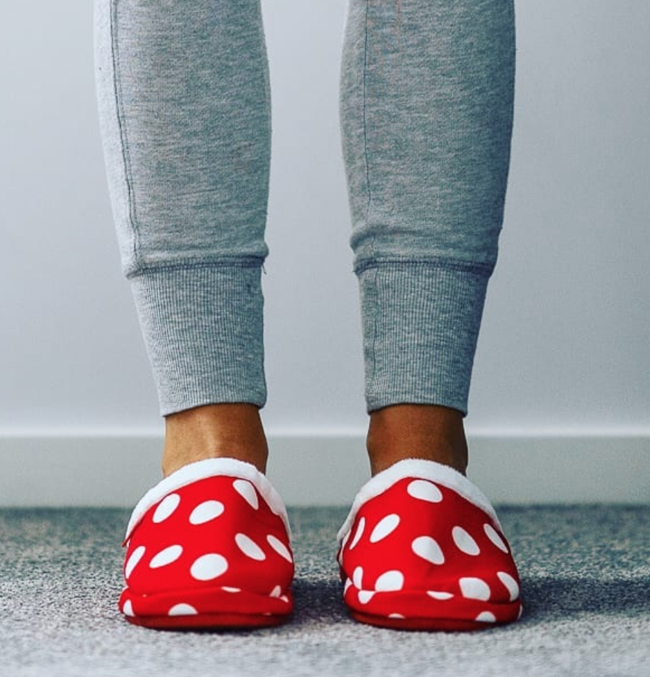 ARCHLINE Orthotic Slippers Slip On Scuffs Pain Relief Moccasins - Red Polka Dot - EUR 35 (Womens US 4)
