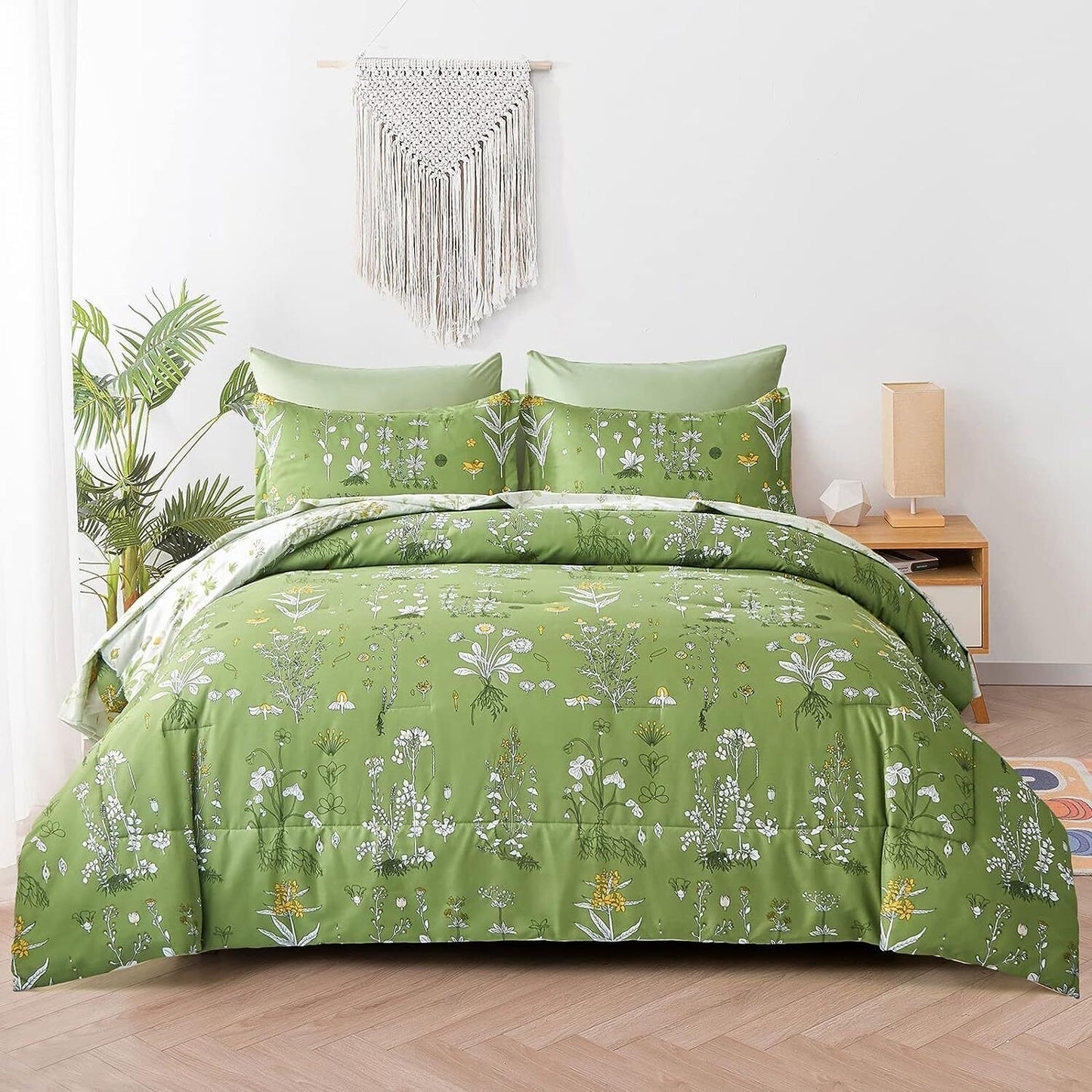 Vintage Delicate green bloom 3 Pc Comforter & Pillow Cover Set