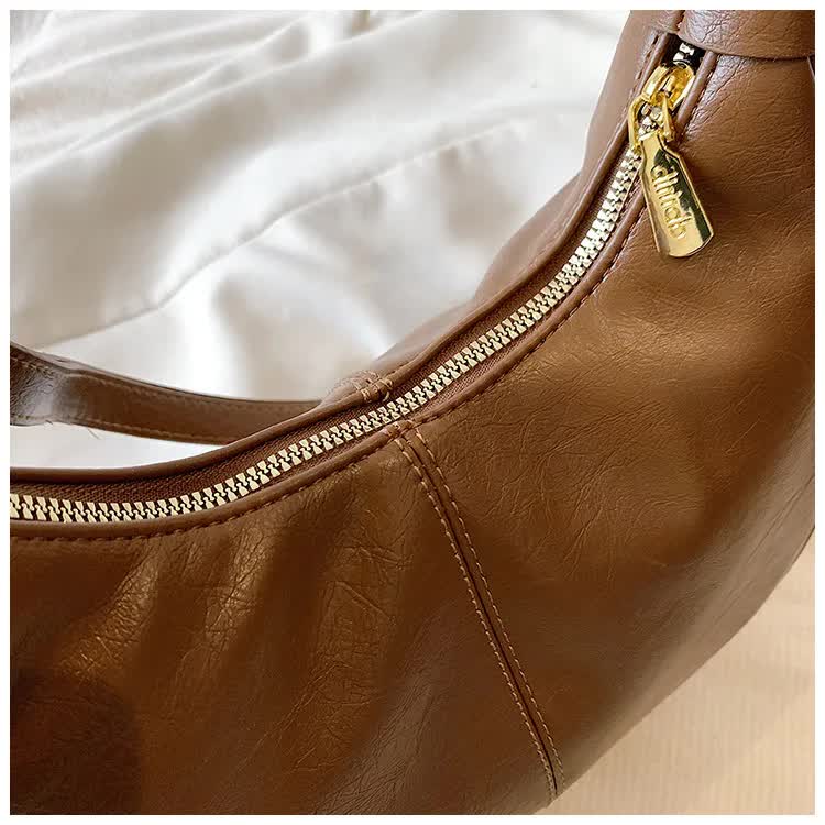 Red Vintage PU Leather Shoulder Bag - Women's Simple and Stylish Tote Bag for Commuting and Casual Use
